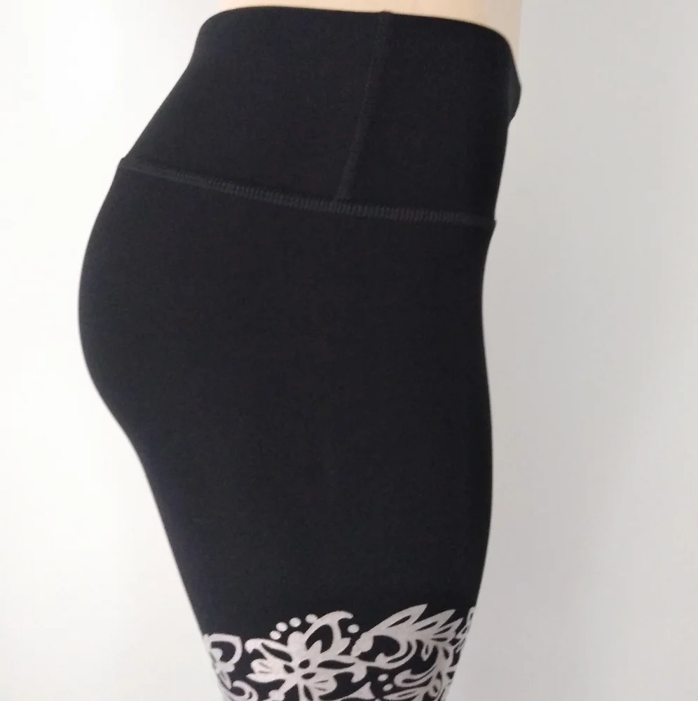 90 Degree by Reflex color contrast Design Leggings - Picture 7 of 14